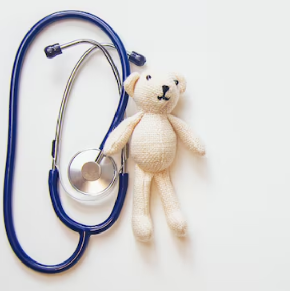estetoscopio y osito